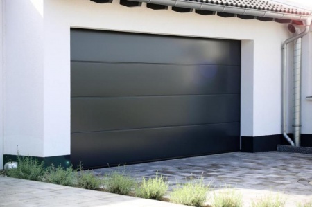 Volet de garage manuel ou motoris&eacute;, un choix qui d&eacute;pend surtout de l'usage quotidien